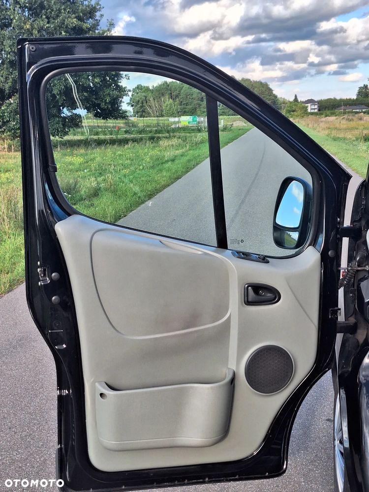 Opel Vivaro - 17