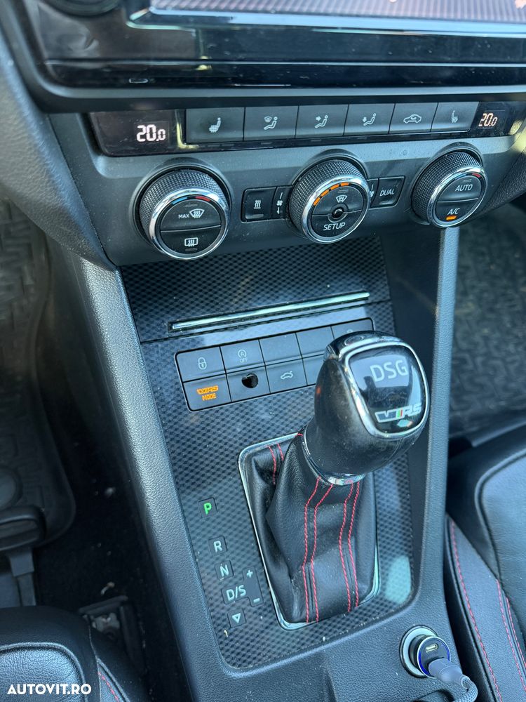 Skoda Octavia 2.0 TDI RS DSG - 8