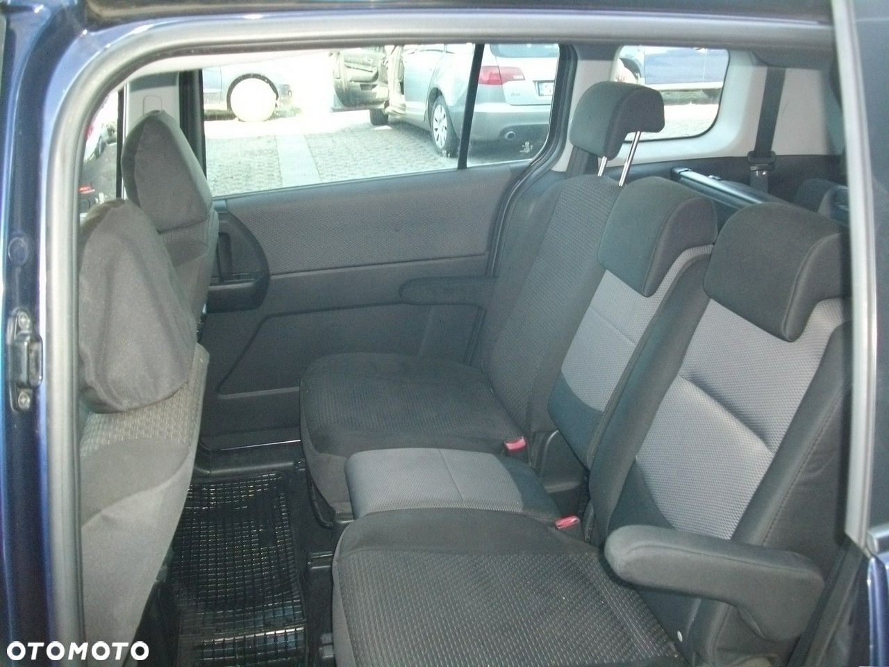 Mazda 5 - 7