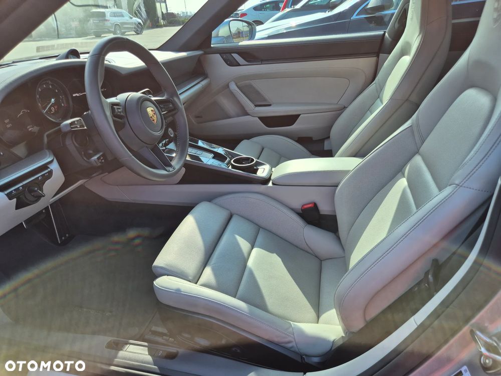 Porsche 911 Carrera PDK - 17