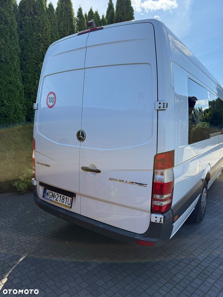 Mercedes-Benz Sprinter - 2