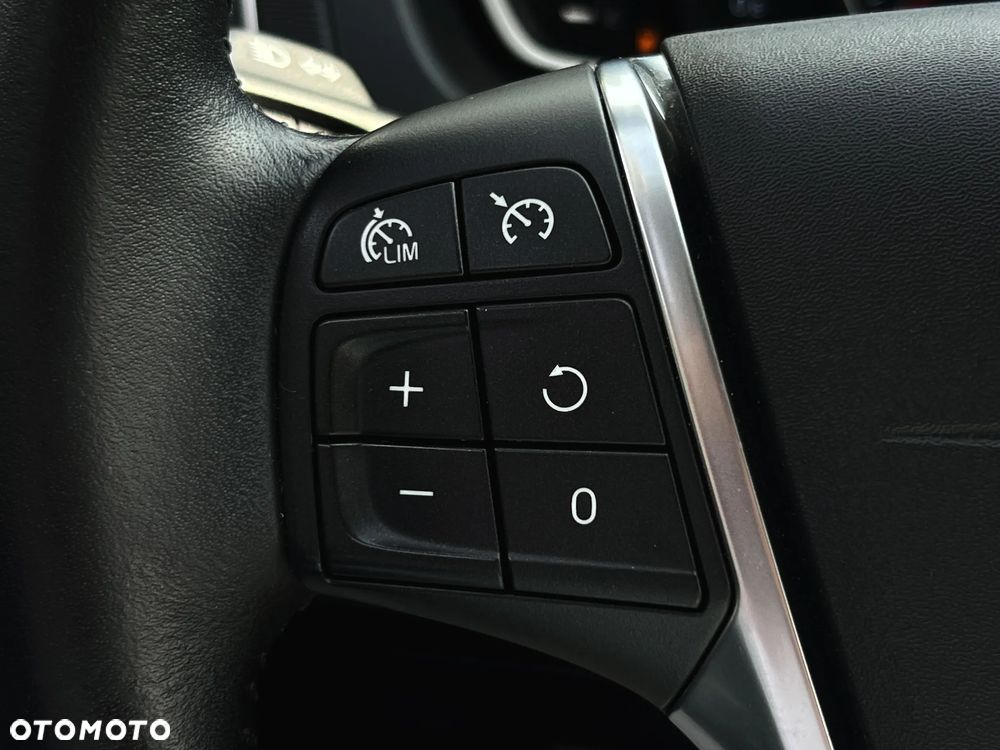 Volvo V40 D2 Drive-E Momentum - 23