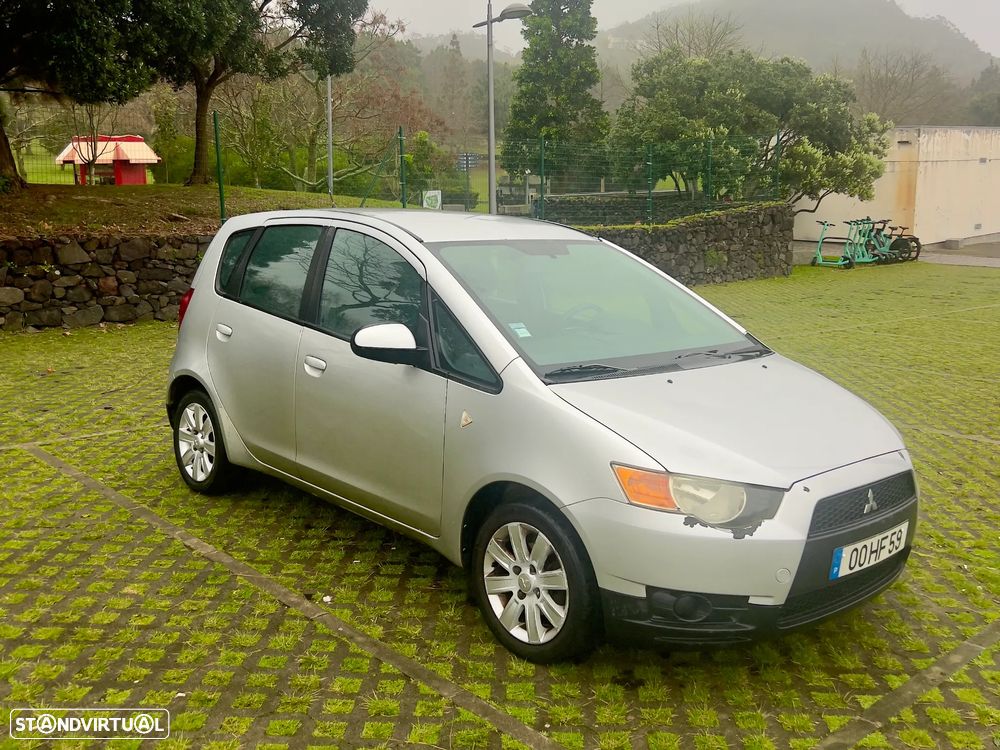 Mitsubishi Colt - 2