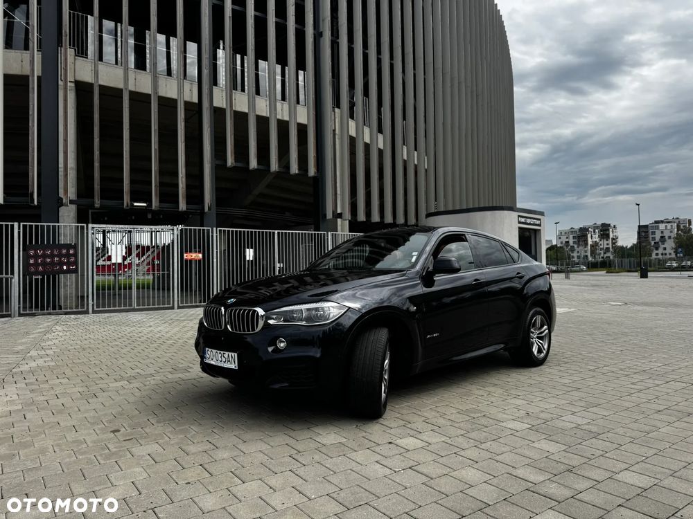 BMW X6 xDrive50i - 15