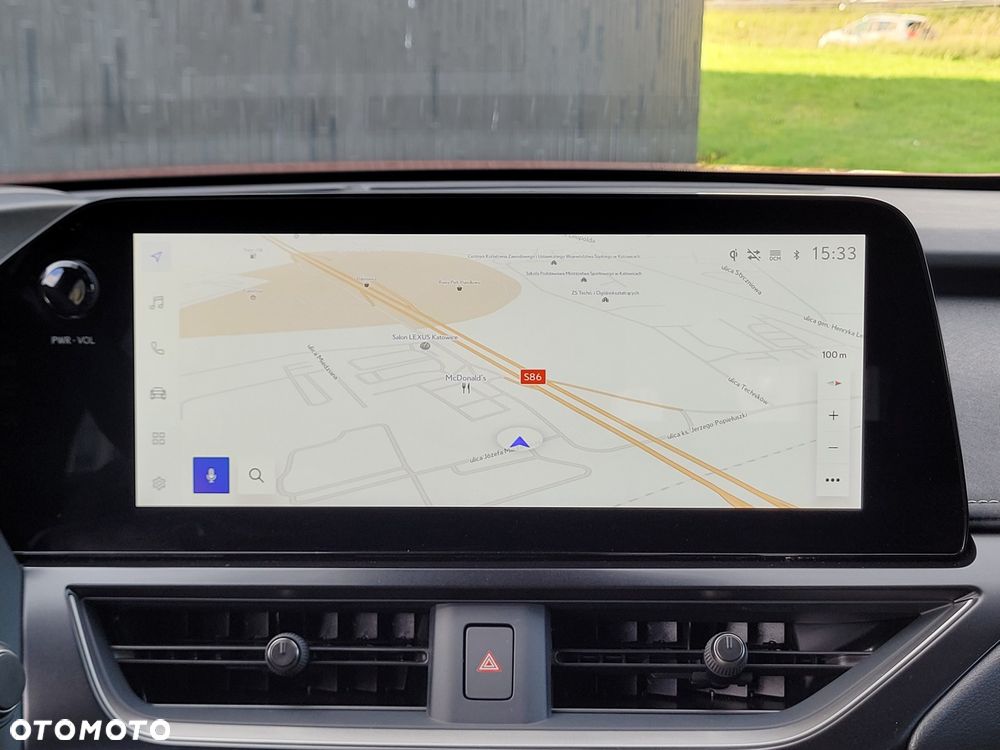 Lexus UX 300h F Sport Design - 20