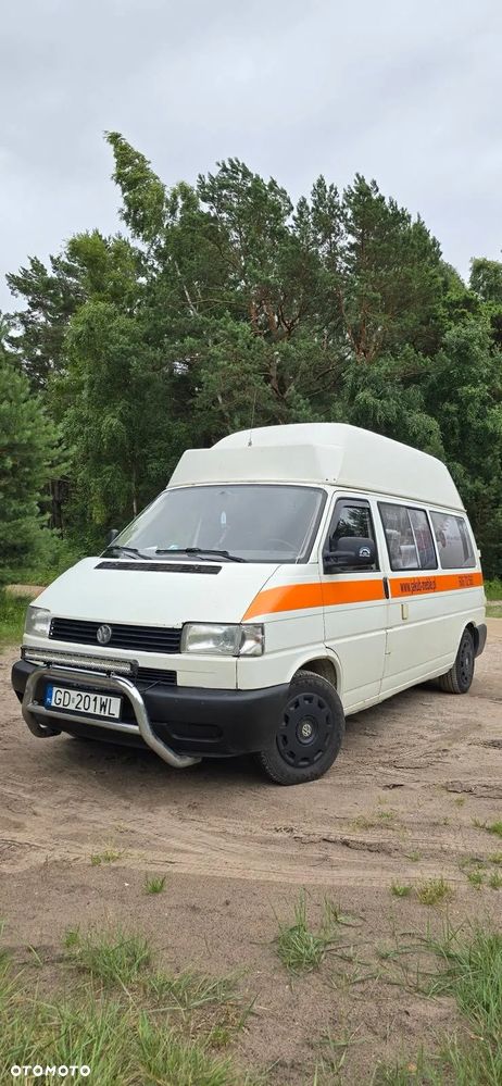 Volkswagen Transporter - 1
