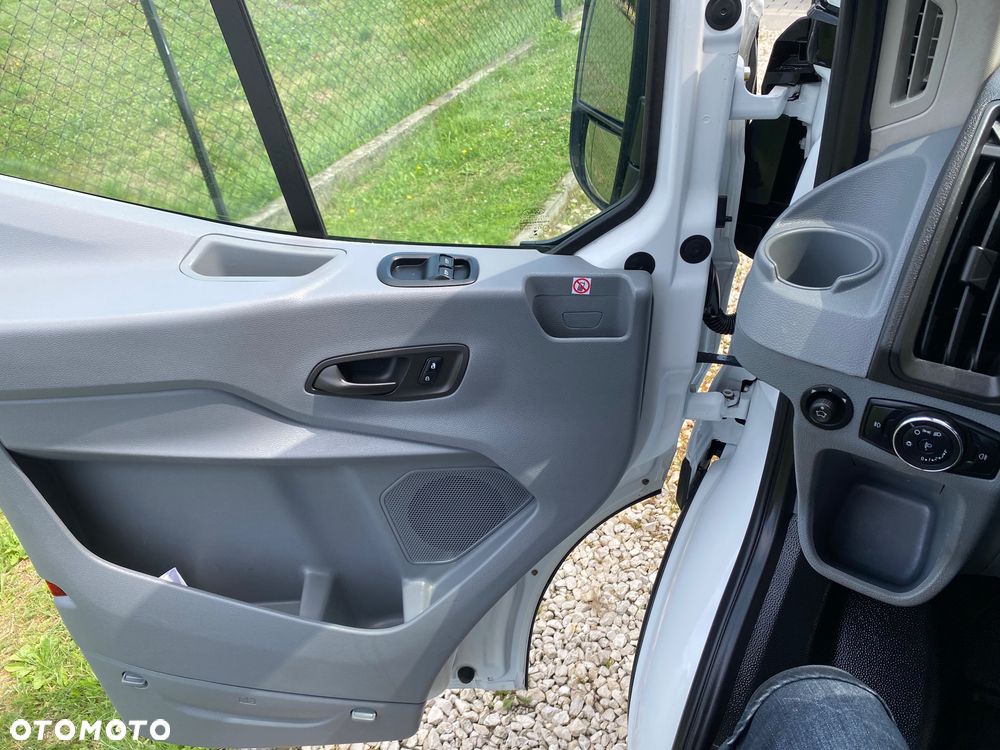 Ford TRANSIT, zakupiony w salonie w Rzeszowie, serwisowany, bezwypadkowy - 29