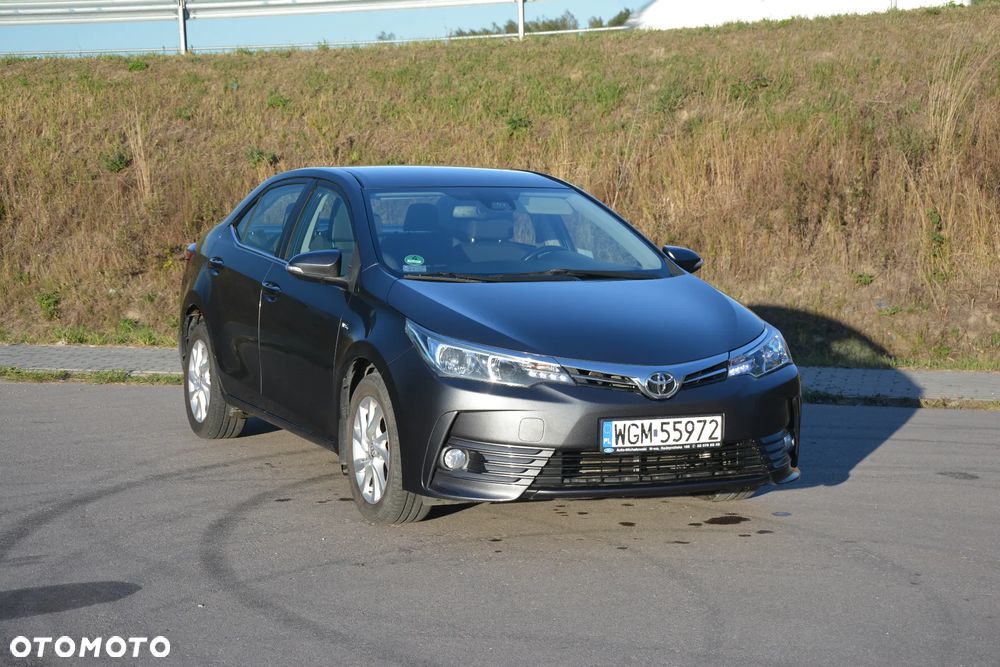Toyota Corolla 1.6 Classic Plus - 1