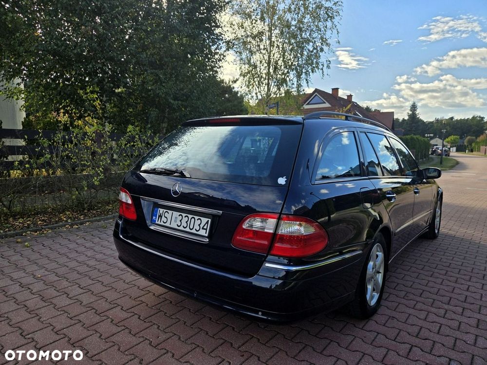 Mercedes-Benz E-Class 2005 photo 3