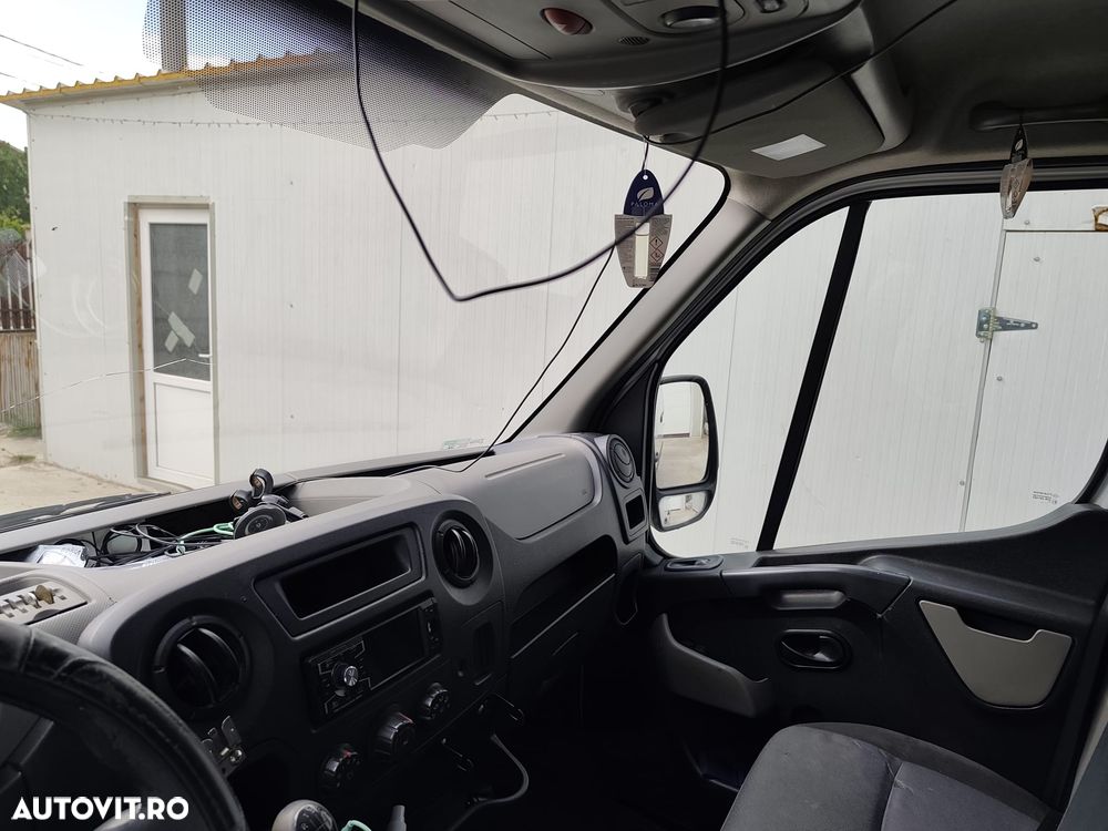 Renault Master 2.3 Furgon cabina Dubla 3,5t L3H2 6+1 9 m3 Confort - 2