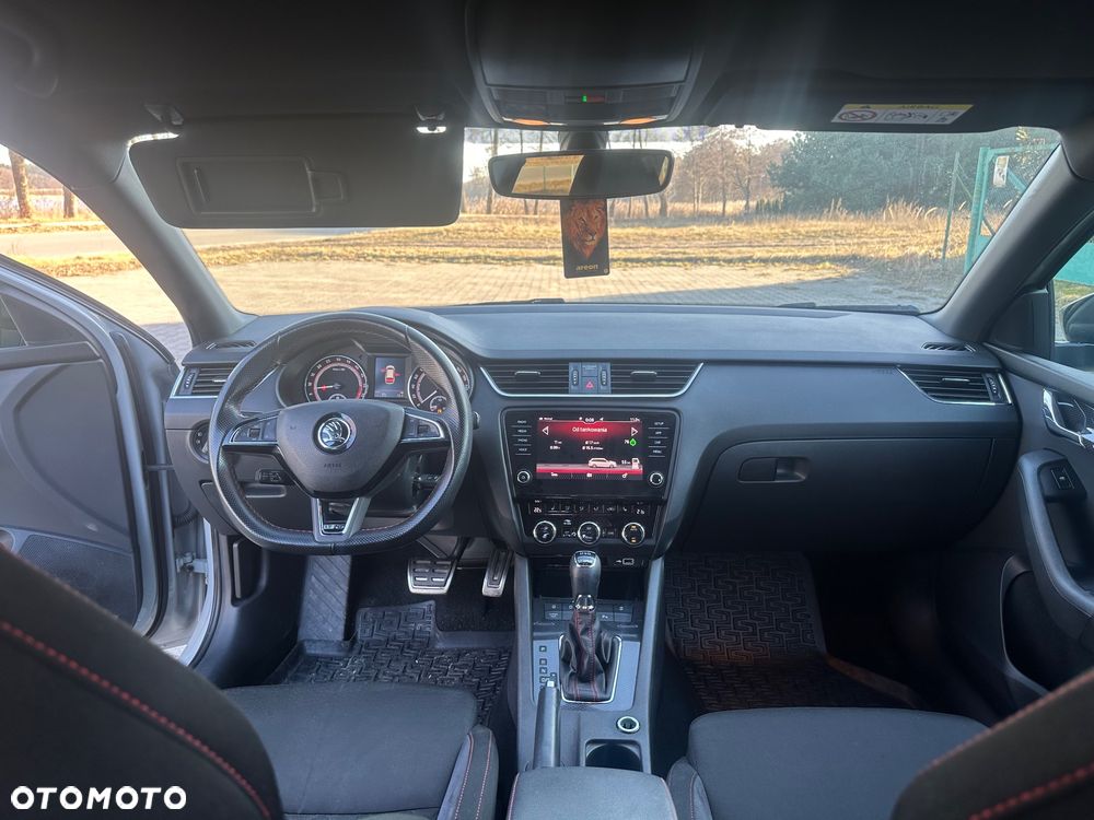 Skoda Octavia 2.0 TDI DSG RS - 16
