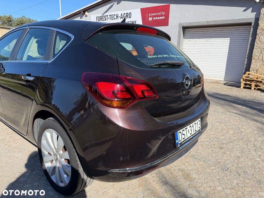 Opel Astra 1.4 T Cosmo - 13