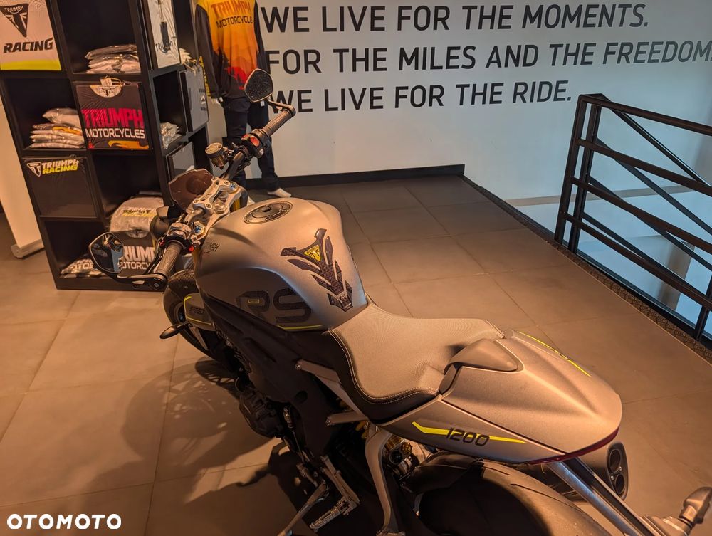 Triumph Speed Triple - 11
