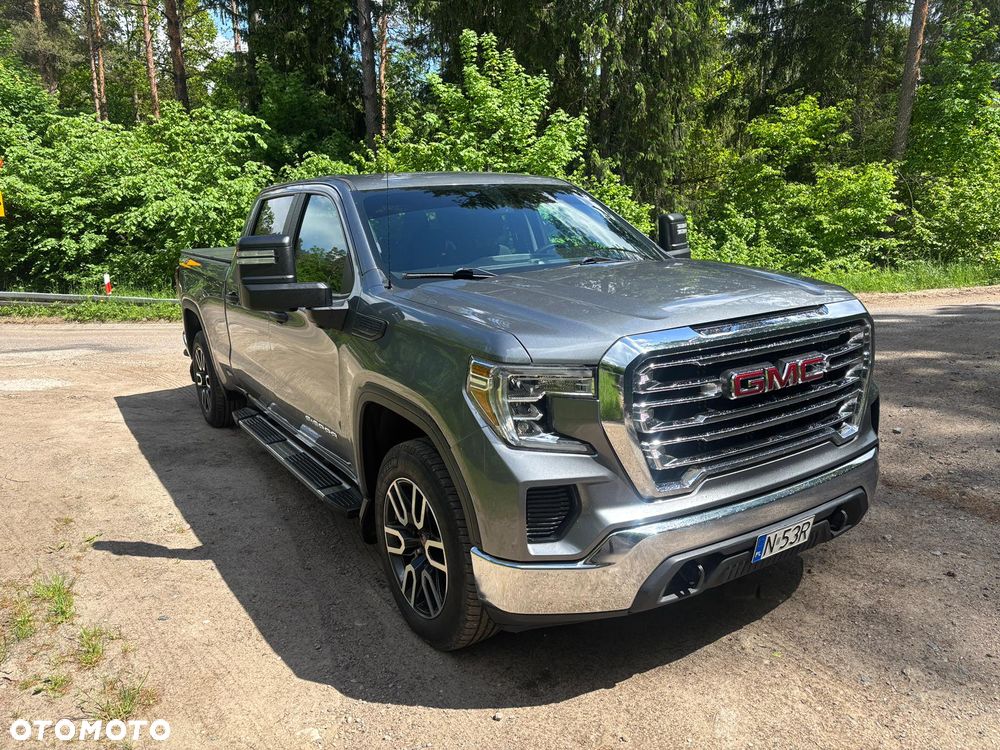 GMC Sierra - 1