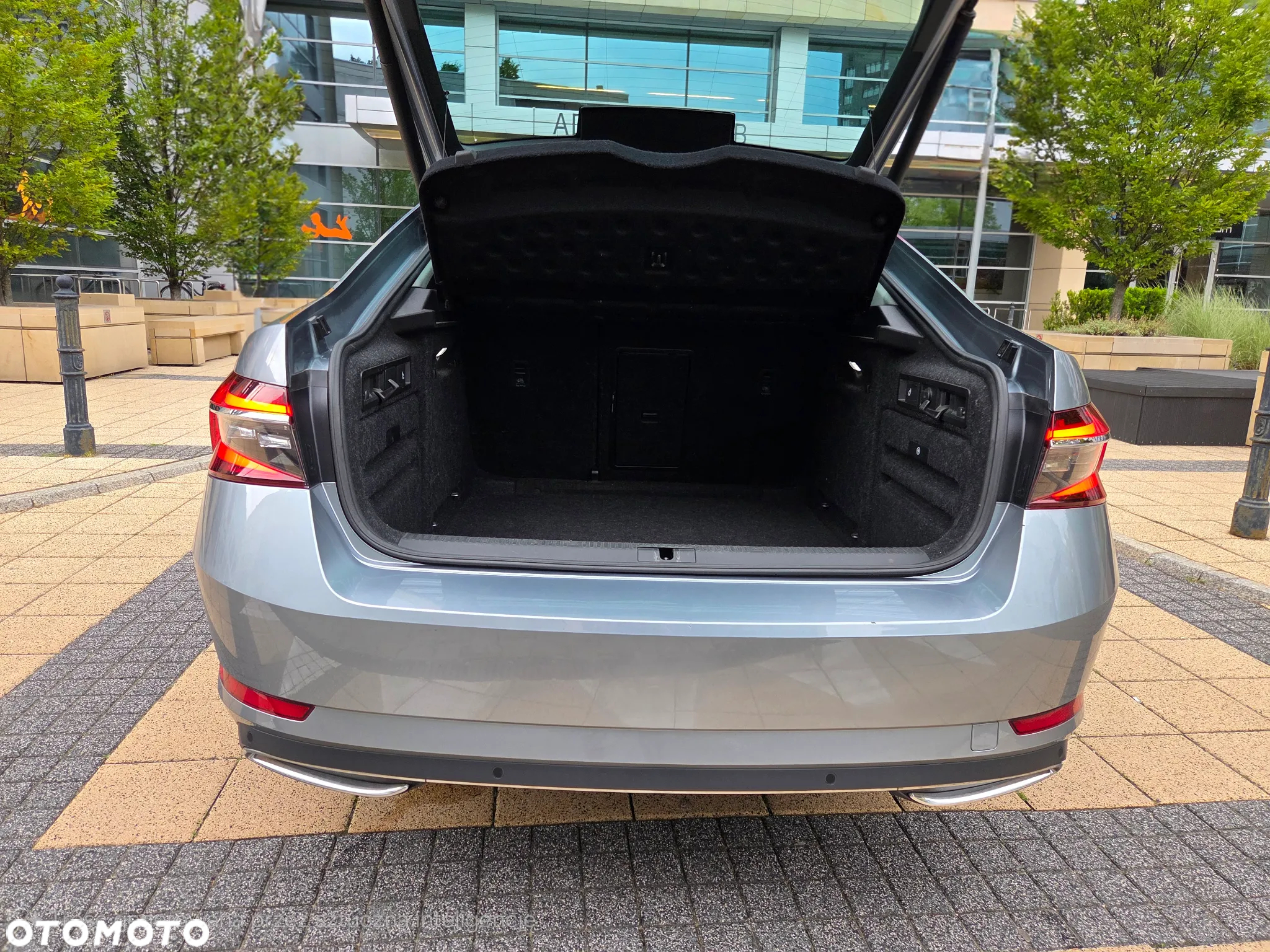 Skoda Superb 2.0 TDI SCR L&K DSG - 9