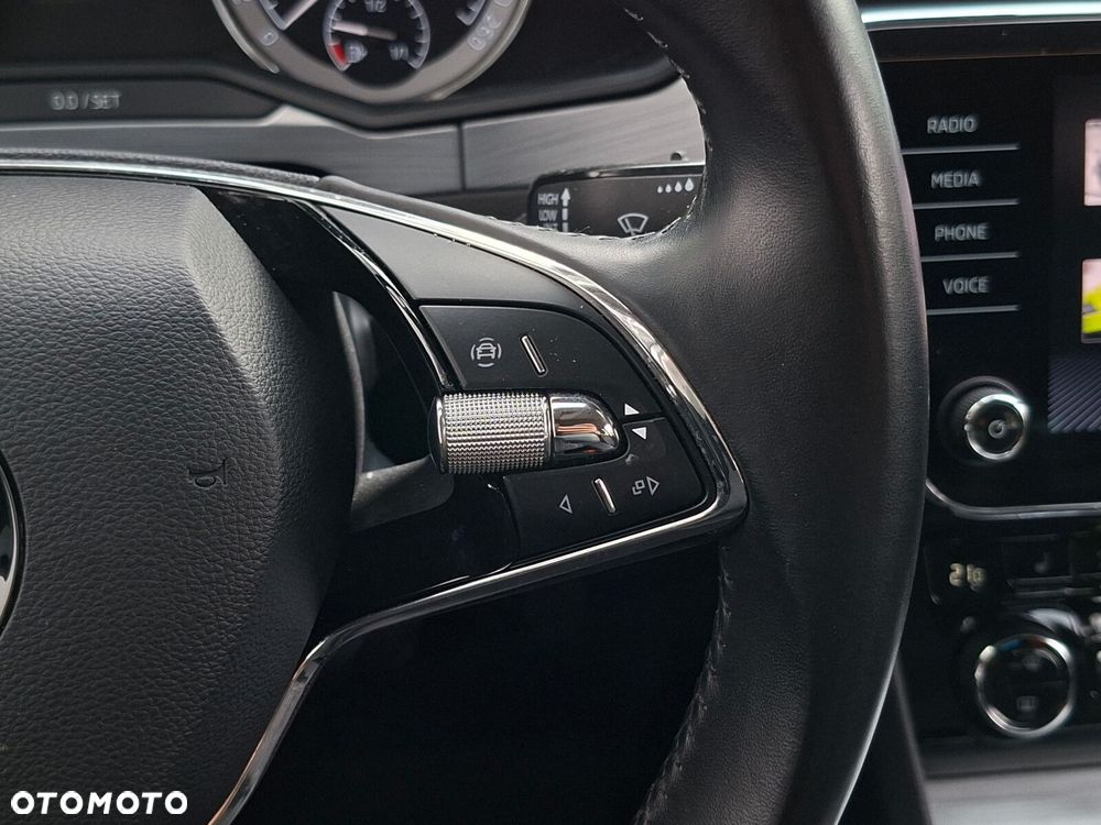 Skoda Superb 1.5 TSI Ambition DSG - 24