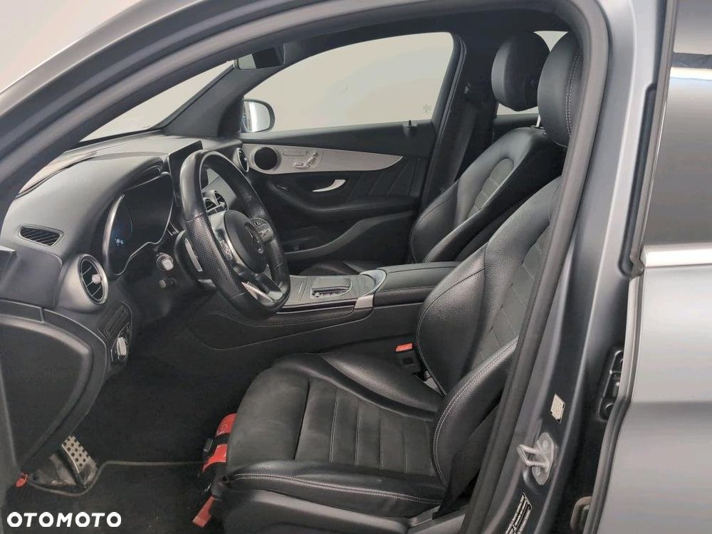 Mercedes-Benz GLC 220 d 4Matic 9G-TRONIC AMG Line - 11