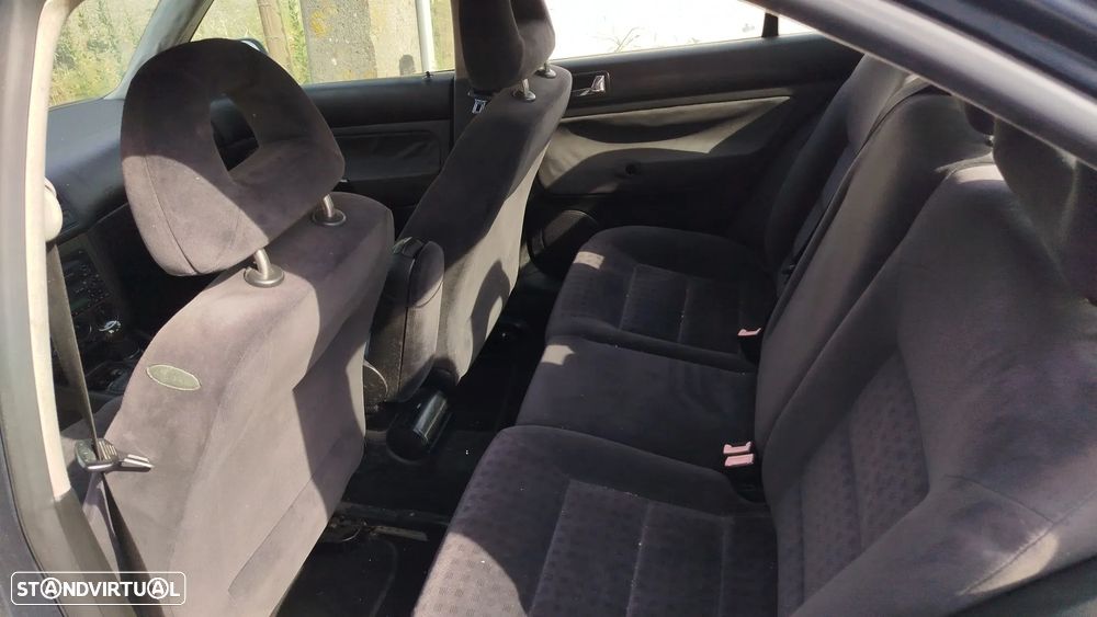 VW Bora 1.9 TDi Highline - 7
