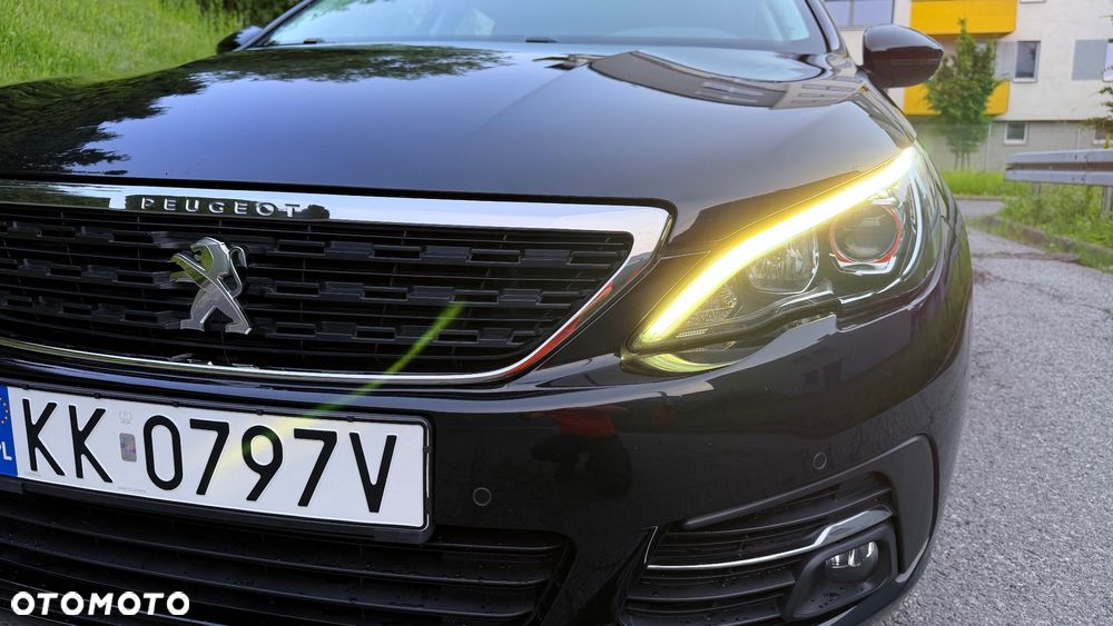 Peugeot 308 PureTech 130 GPF Stop & Start Active Business-Paket - 35