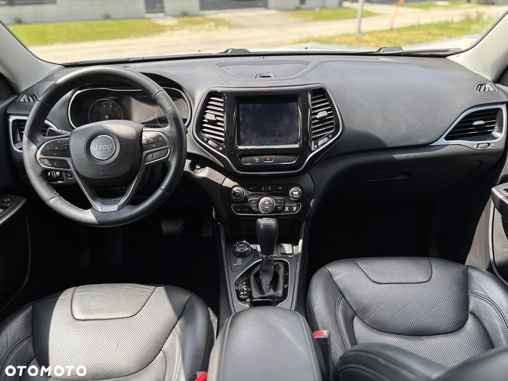 Jeep Cherokee - 14
