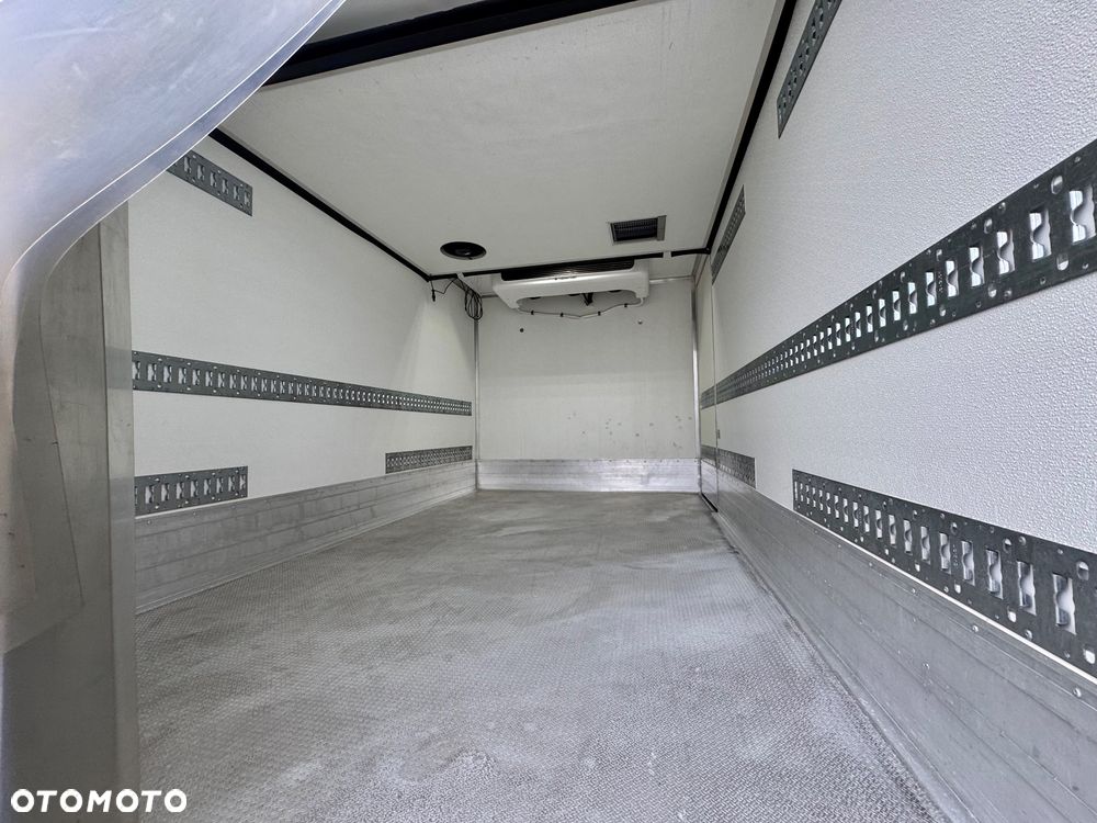 Iveco Daily‼️72C18‼️2021r 3.0 HI-MATIC Chłodnia/Mroźnia zakres -32C THERMO KING V-500 MAX Źródło Zasilania 400V Grube Ściany/Podłoga Przegroda komorowa‼️ Full LED na bliźniaku Salon Polska DMC7200kg - 17
