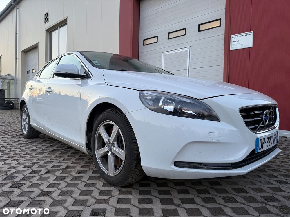 Volvo V40 - 16