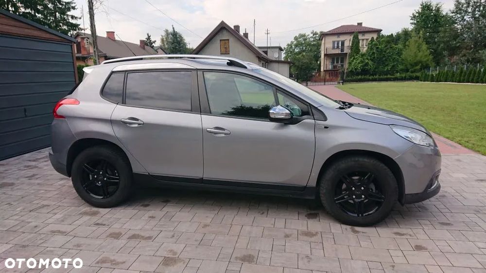 Peugeot 2008 1.2 Pure Tech Style - 22