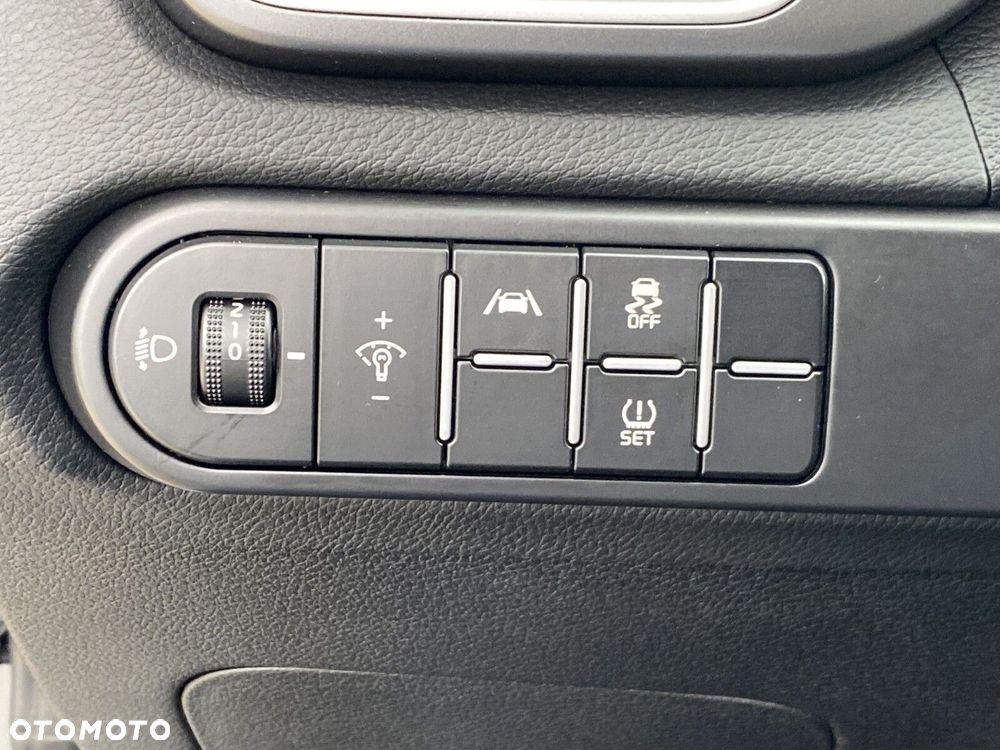 Kia Ceed - 19