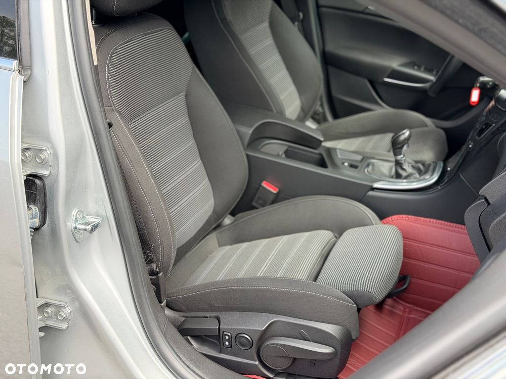 Opel Insignia - 27