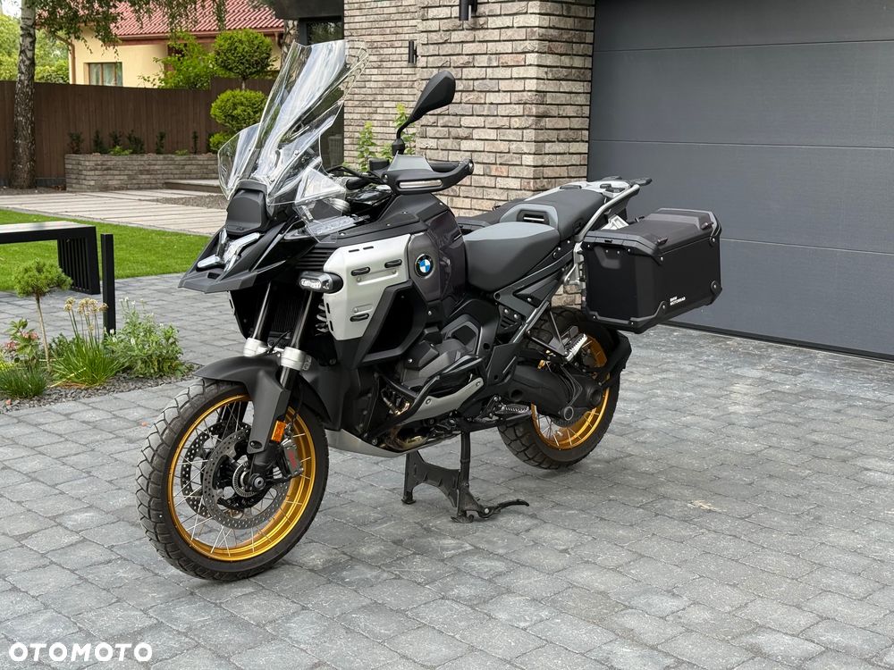 BMW R - 1