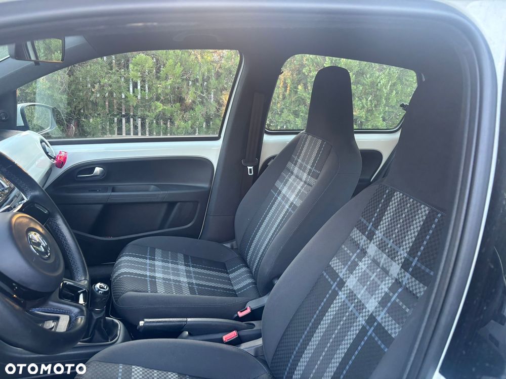 Volkswagen up! - 12