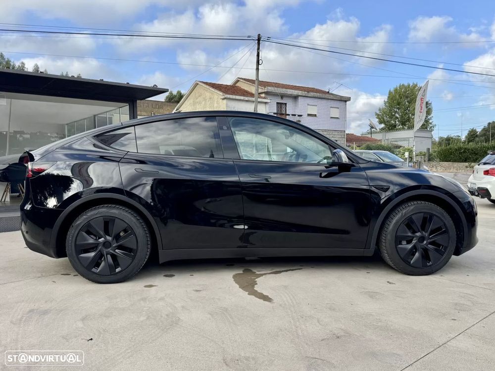 Tesla Model Y Long-Range RWD - 20