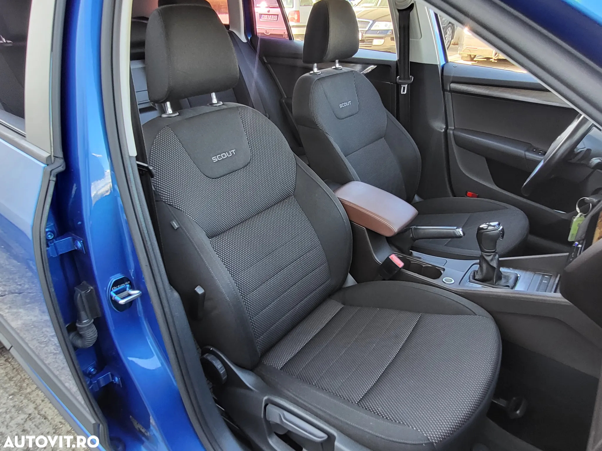 Skoda Octavia 2.0 TDI 4x4 DSG Scout - 14