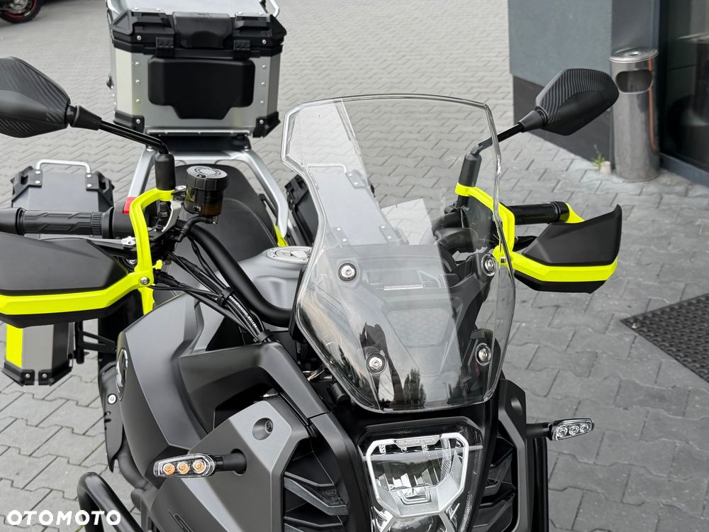 QJMOTOR SVT 650X - 19