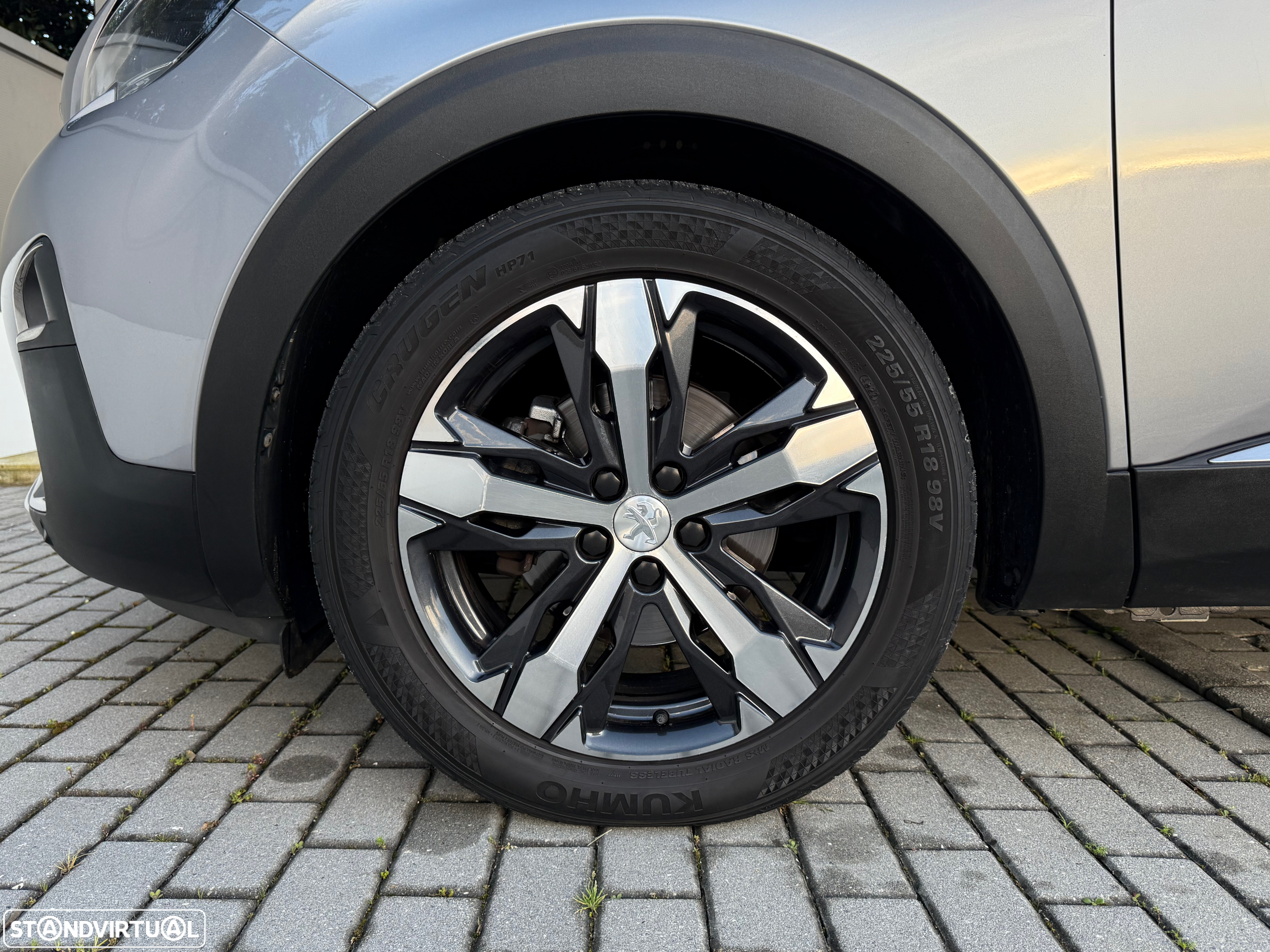 Peugeot 3008 1.5 BlueHDi Allure EAT8 - 19