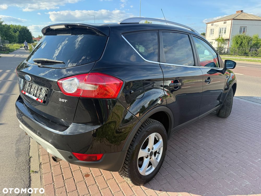 Ford Kuga 2.5 4x4 Titanium - 16