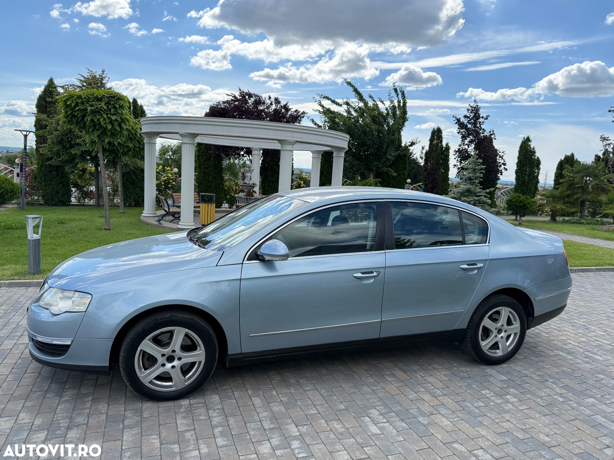 Volkswagen Passat - 10