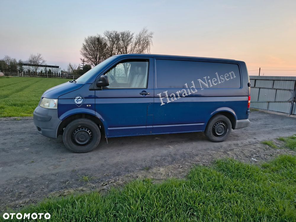 Volkswagen Transporter - 2