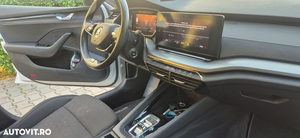 SKODA Octavia 2023 — imagine 8