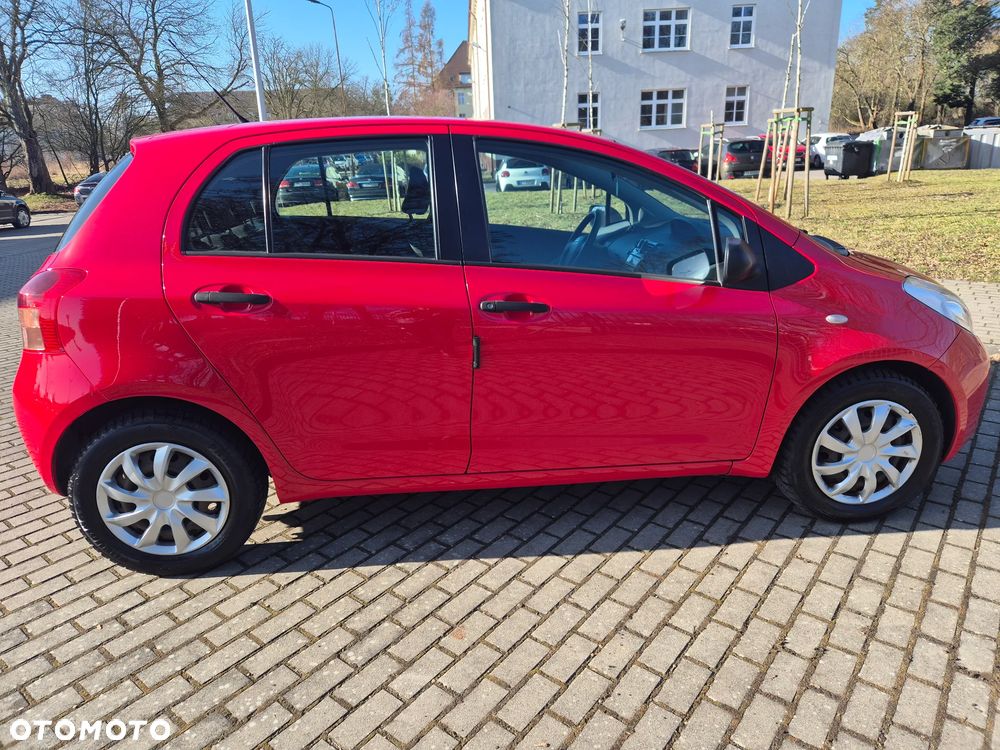 Toyota Yaris - 15