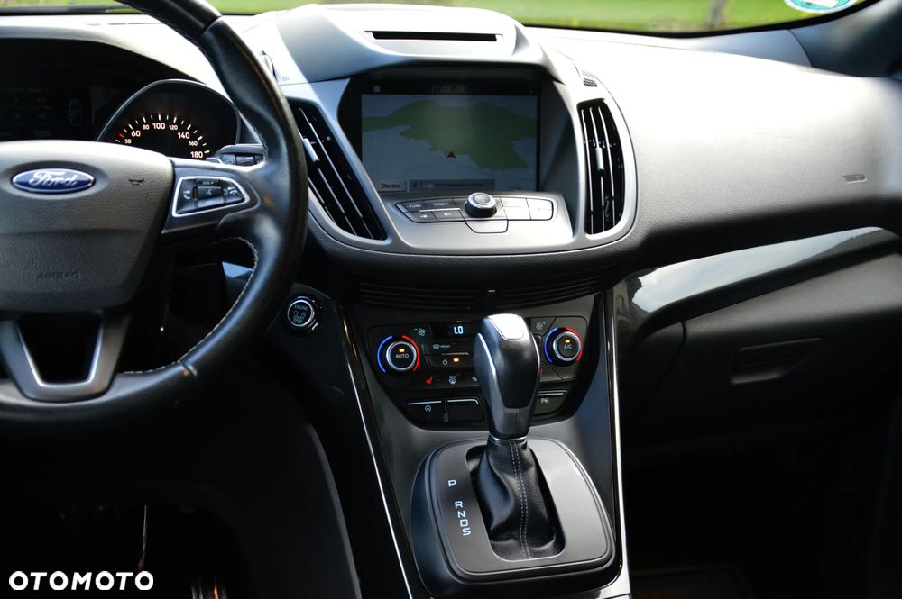 Ford Kuga 2.0 TDCi 4x4 ST-Line - 29