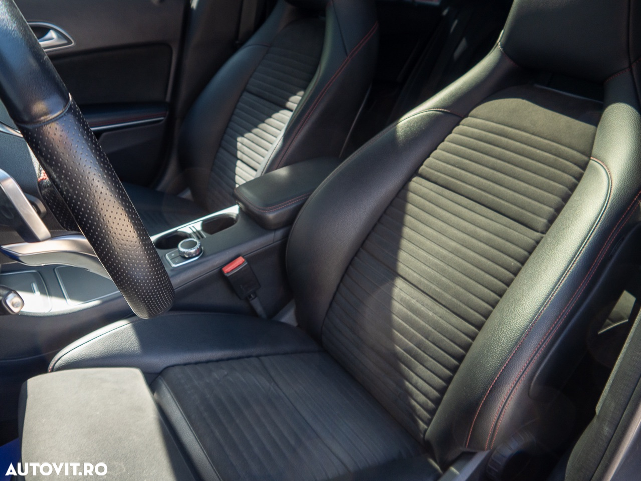 Mercedes-Benz CLA 180 7G-DCT AMG Line - 10