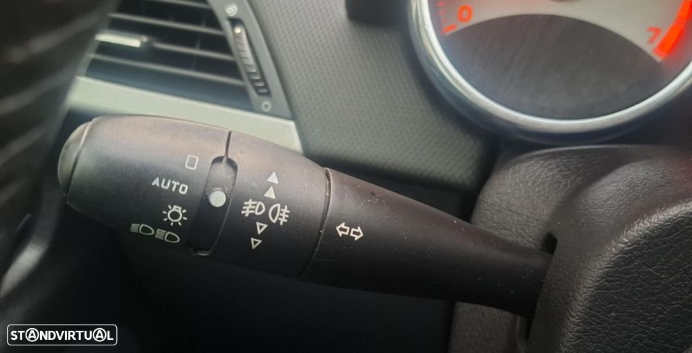 Peugeot 207 1.4 16V Open - 14