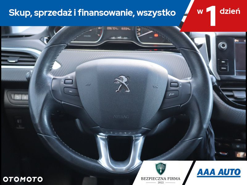 Peugeot 208 - 17