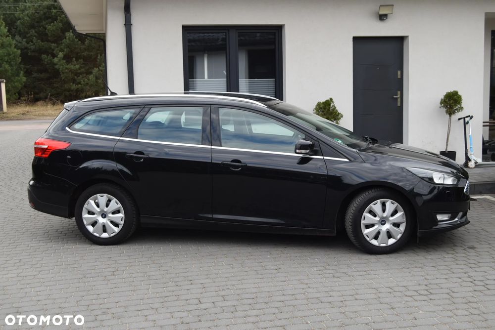 Ford Focus 1.0 EcoBoost Titanium - 12