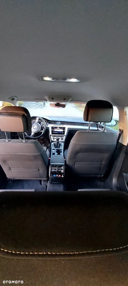 Volkswagen Passat Variant 2.0 TDI BMT Trendline - 18