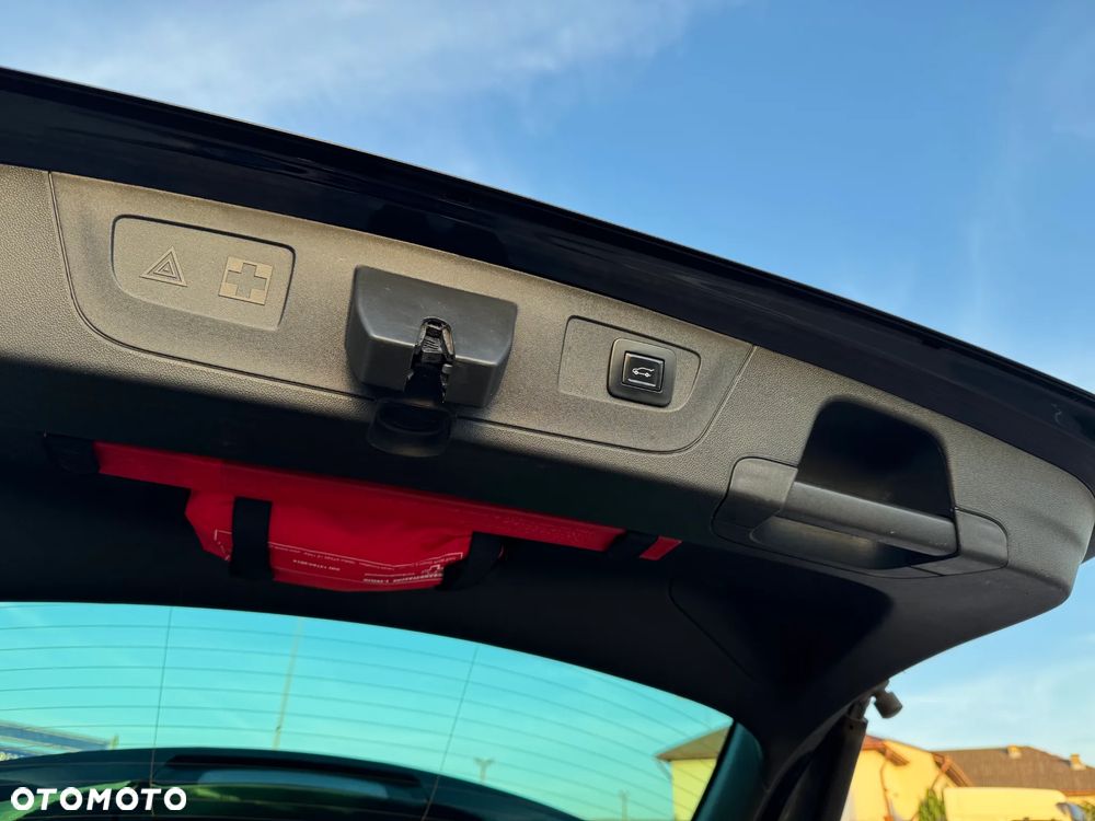 Opel Insignia Sports Tourer 2.0 Diesel Automatik Business Innovation - 37