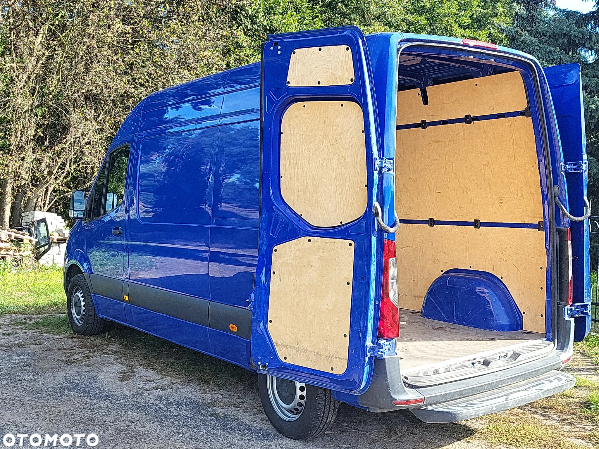 Mercedes-Benz Sprinter - 5