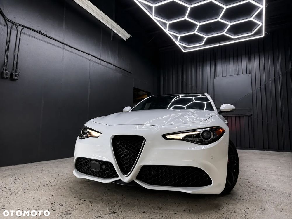 Alfa Romeo Giulia 2.0 Turbo TI Q4 - 9