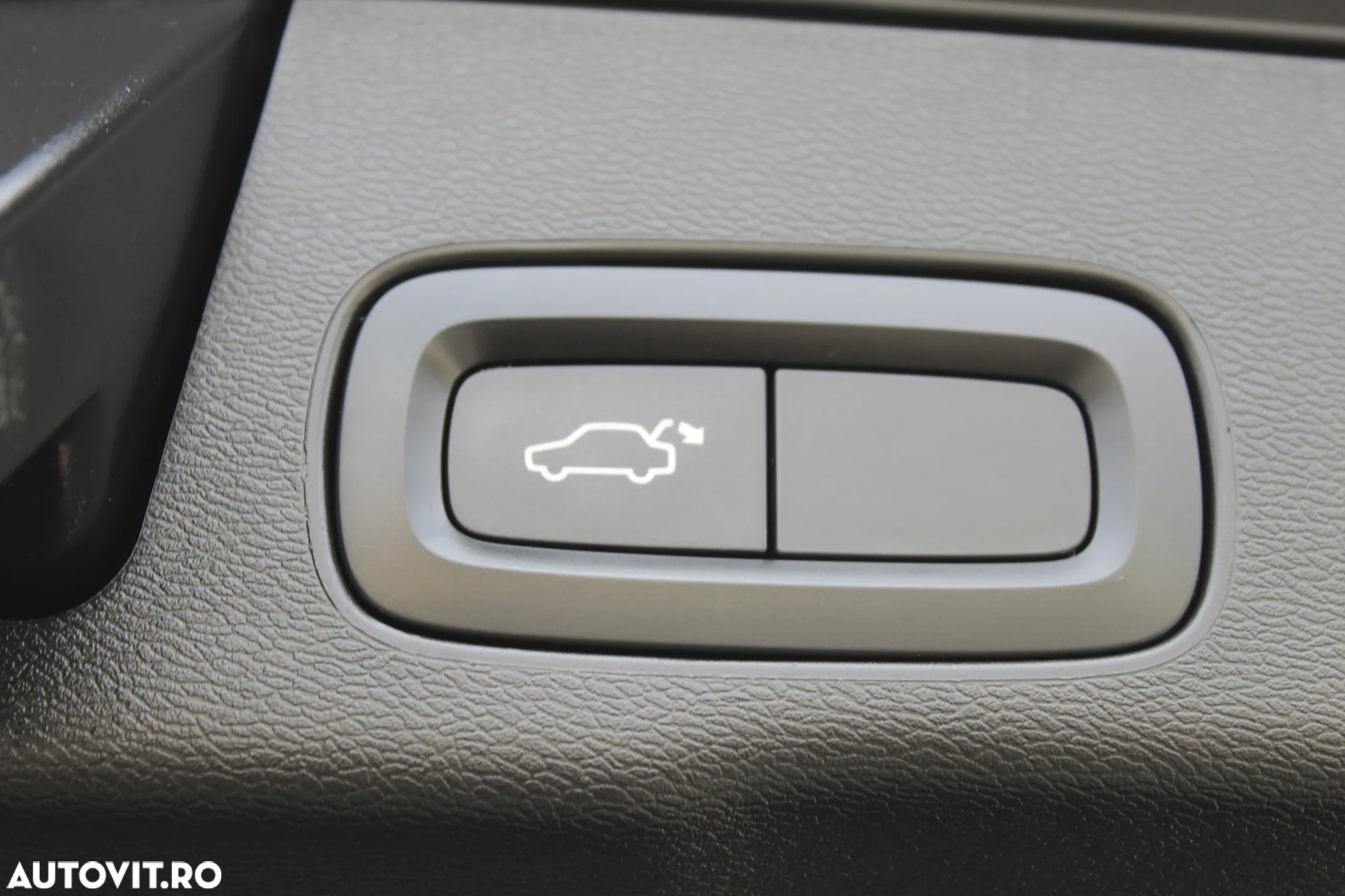 Volvo XC 60 T8 Twin Engine AWD Geartronic RDesign - 34